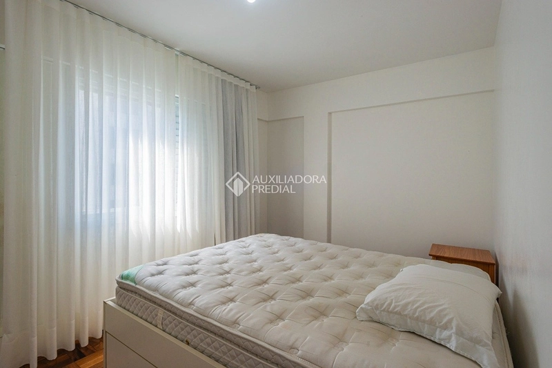 Apartamento mobiliado com 2 quartos - reformado - Centro - Florianópolis/SC: 9ª foto da galeria de imagens do imóvel