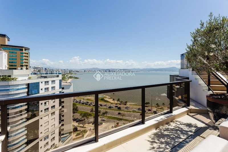 Cobertura duplex de luxo à venda na Agronômica | Vista panorâmica para a Beira-Mar Norte: 53ª foto da galeria de imagens do imóvel