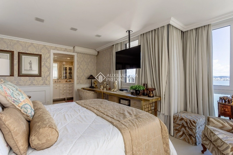 Cobertura duplex de luxo à venda na Agronômica | Vista panorâmica para a Beira-Mar Norte: 40ª foto da galeria de imagens do imóvel