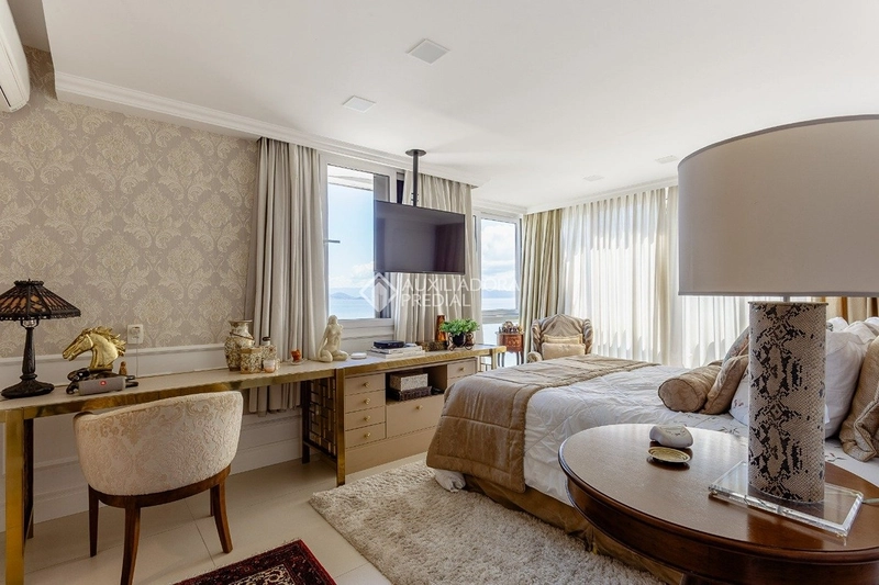 Cobertura duplex de luxo à venda na Agronômica | Vista panorâmica para a Beira-Mar Norte: 39ª foto da galeria de imagens do imóvel