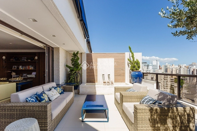 Cobertura duplex de luxo à venda na Agronômica | Vista panorâmica para a Beira-Mar Norte: 7ª foto da galeria de imagens do imóvel