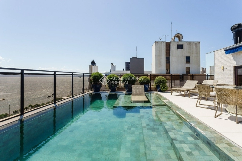 Cobertura duplex de luxo à venda na Agronômica | Vista panorâmica para a Beira-Mar Norte: 5ª foto da galeria de imagens do imóvel