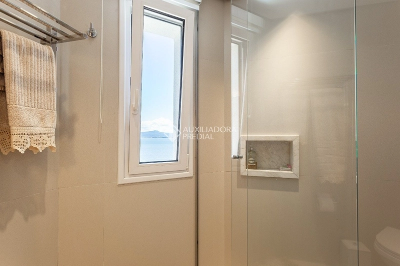 Cobertura duplex de luxo à venda na Agronômica | Vista panorâmica para a Beira-Mar Norte: 44ª foto da galeria de imagens do imóvel