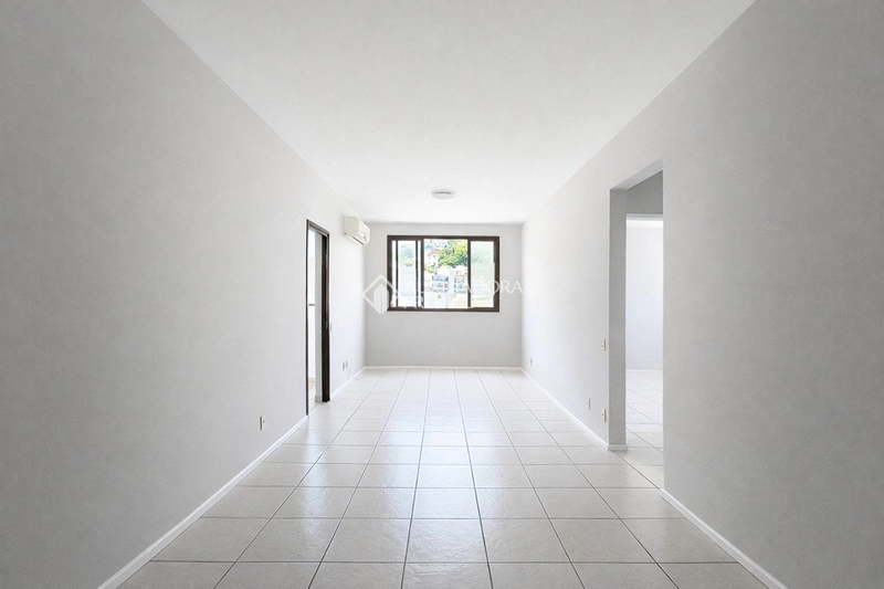 Apartamento para alugar no Centro de Florianópolis | 2 dormitórios | Próximo à Av. Mauro Ramos: 3ª foto da galeria de imagens do imóvel