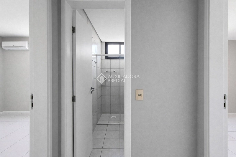Apartamento para alugar no Centro de Florianópolis | 2 dormitórios | Próximo à Av. Mauro Ramos: 14ª foto da galeria de imagens do imóvel