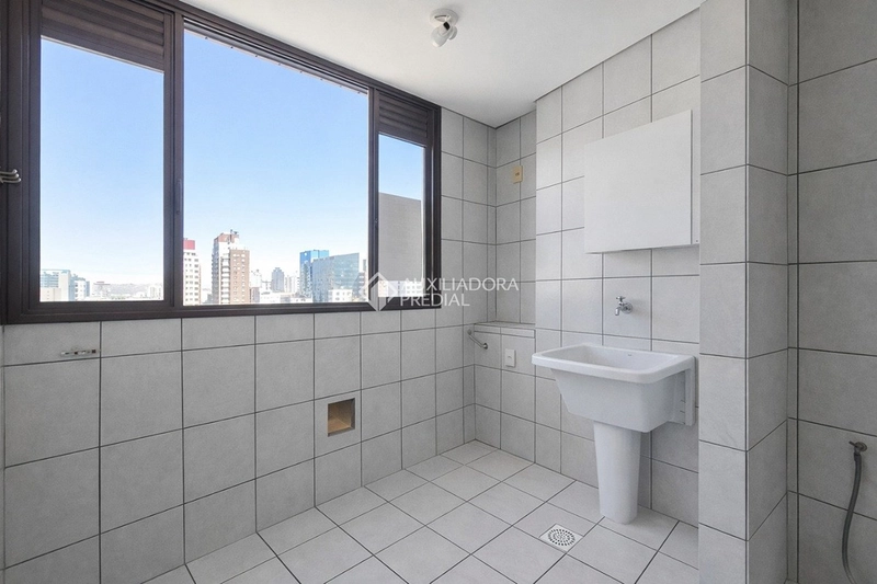 Apartamento para alugar no Centro de Florianópolis | 2 dormitórios | Próximo à Av. Mauro Ramos: 11ª foto da galeria de imagens do imóvel