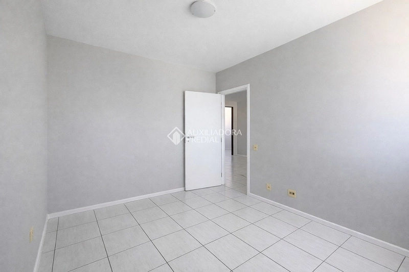 Apartamento para alugar no Centro de Florianópolis | 2 dormitórios | Próximo à Av. Mauro Ramos: 18ª foto da galeria de imagens do imóvel