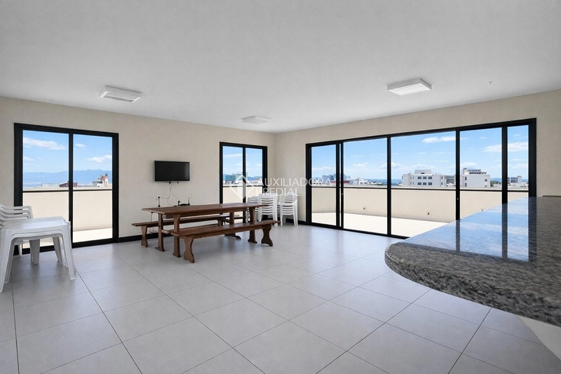 Apartamento para alugar no Centro de Florianópolis | 2 dormitórios | Próximo à Av. Mauro Ramos: 27ª foto da galeria de imagens do imóvel