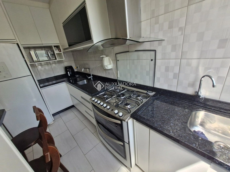 Apartamento à venda mobiliado e reformado | 3 dormitórios | Próximo à Beira-Mar Norte | Florianópolis: 15ª foto da galeria de imagens do imóvel