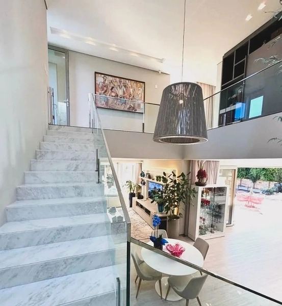 Casa em condomínio de alto padrão em Cacupé | 4 suítes | Vista para o mar: 9ª foto da galeria de imagens do imóvel