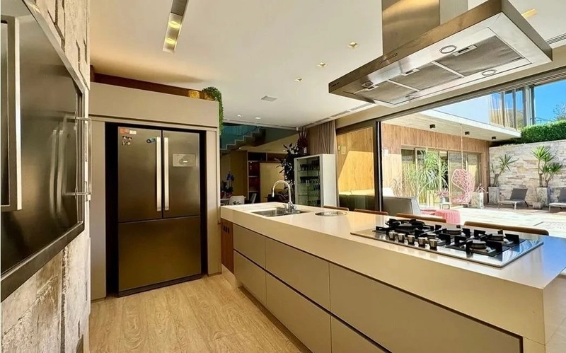 Casa em condomínio de alto padrão em Cacupé | 4 suítes | Vista para o mar: 6ª foto da galeria de imagens do imóvel