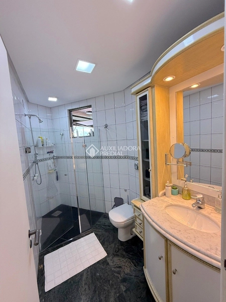 Apartamento mobiliado com vista para o mar | 3 dormitórios | 2 vagas: 22ª foto da galeria de imagens do imóvel