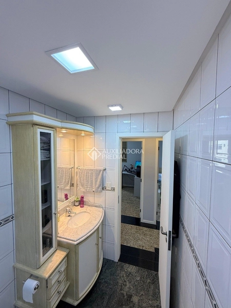 Apartamento mobiliado com vista para o mar | 3 dormitórios | 2 vagas: 11ª foto da galeria de imagens do imóvel