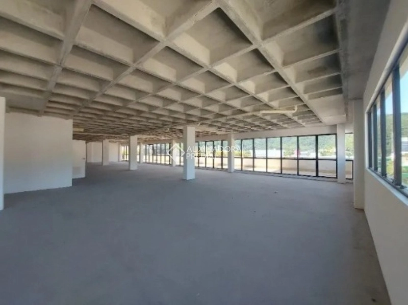 Ponto comercial para alugar no Saco Grande Florianópolis | 250m² | próximo à SC-401 | alta visibilidade: 3ª foto da galeria de imagens do imóvel