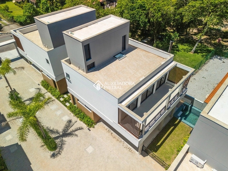 Casa para alugar em condomínio fechado em Cacupé | 3 suítes | Piscina | Florianópolis: 8ª foto da galeria de imagens do imóvel