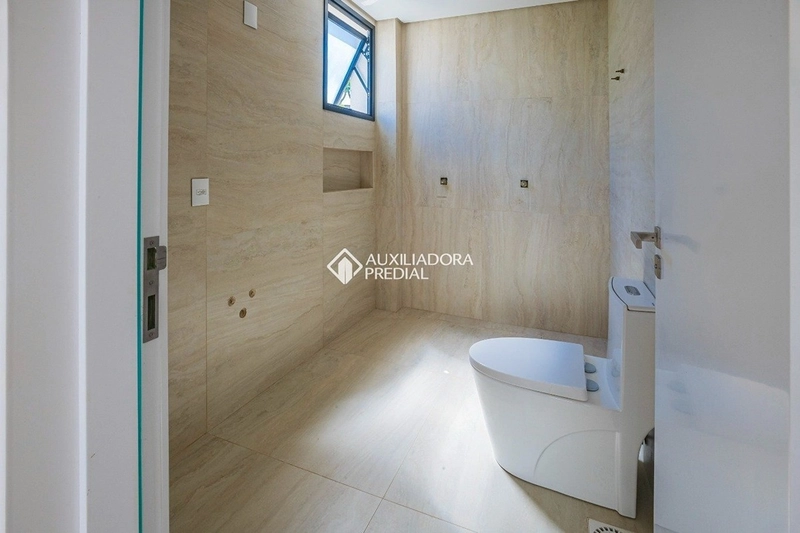 Casa para alugar em condomínio fechado em Cacupé | 3 suítes | Piscina | Florianópolis: 36ª foto da galeria de imagens do imóvel