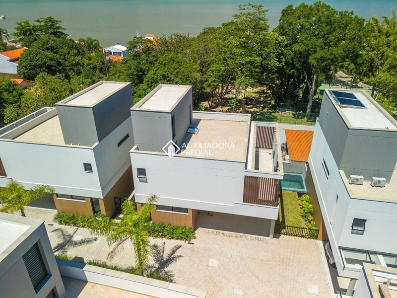 Casa para alugar em condomínio fechado em Cacupé | 3 suítes | Piscina | Florianópolis: 7ª foto da galeria de imagens do imóvel