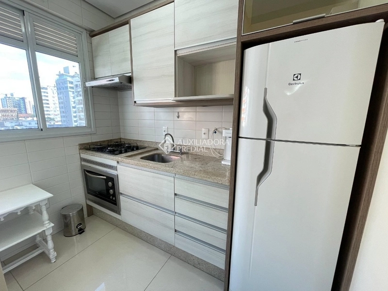 Apartamento mobiliado de 2 quartos no Centro de Florianópolis: 3ª foto da galeria de imagens do imóvel