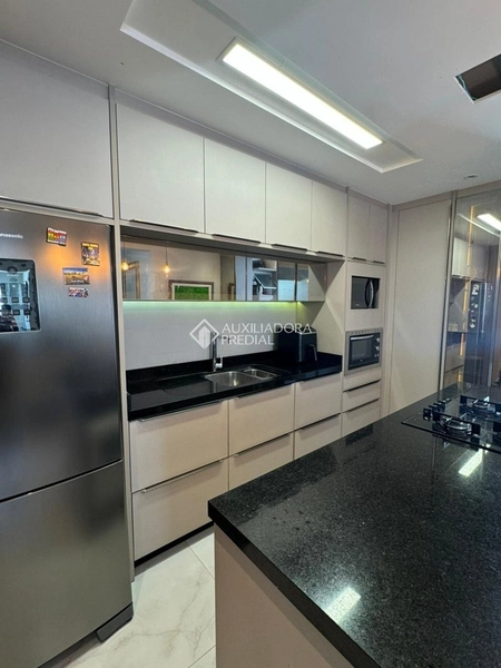 Apartamento à venda no Centro de Florianópolis | 3 dormitórios | 105 m² | Reformado: 10ª foto da galeria de imagens do imóvel