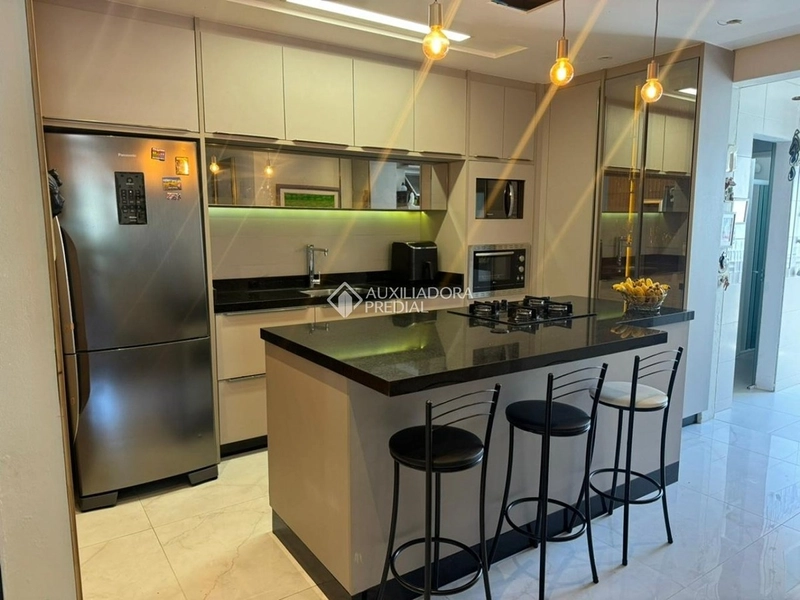 Apartamento à venda no Centro de Florianópolis | 3 dormitórios | 105 m² | Reformado: 8ª foto da galeria de imagens do imóvel