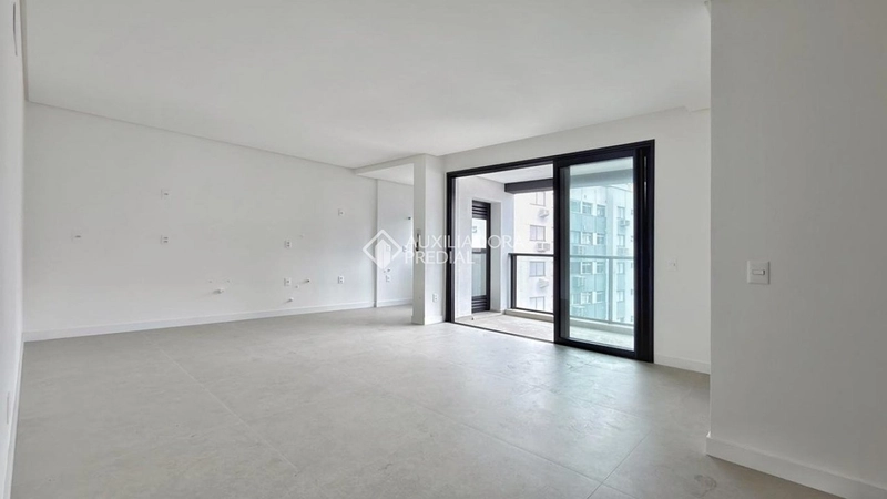 OPORTUNIDADE NO CENTRO DE FLORIANÓPOLIS – 3 DORMITÓRIOS, 2 VAGAS E HOBBY BOX: 5ª foto da galeria de imagens do imóvel