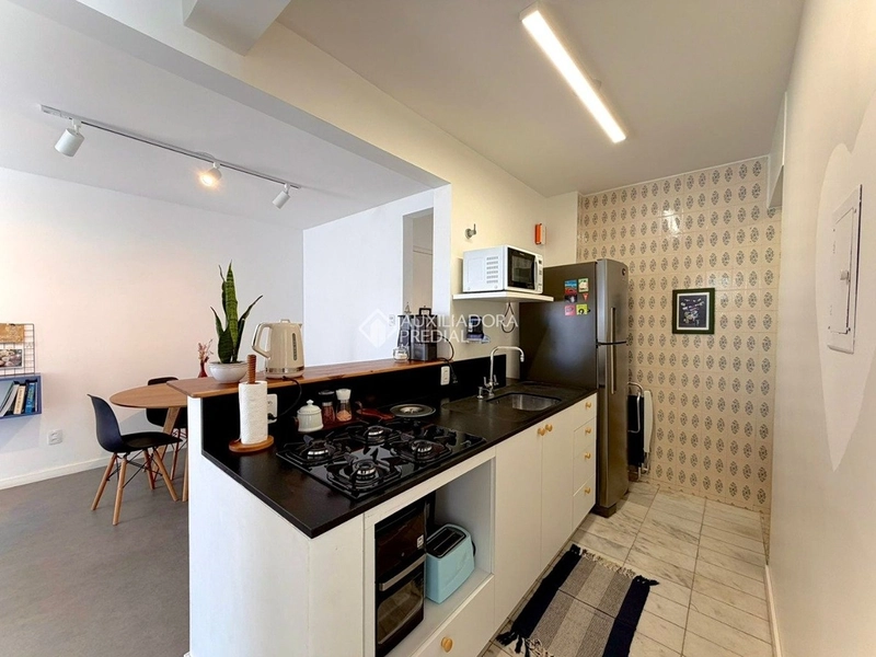 Apartamento reformado no Centro de Florianópolis | 2 dormitórios + vaga: 6ª foto da galeria de imagens do imóvel