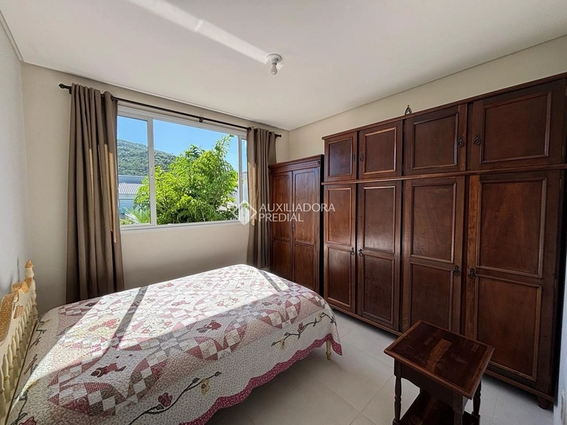 Casa semi mobiliada para aluguel em Florianópolis | 3 suítes | piscina privativa | alto padrão: 14ª foto da galeria de imagens do imóvel