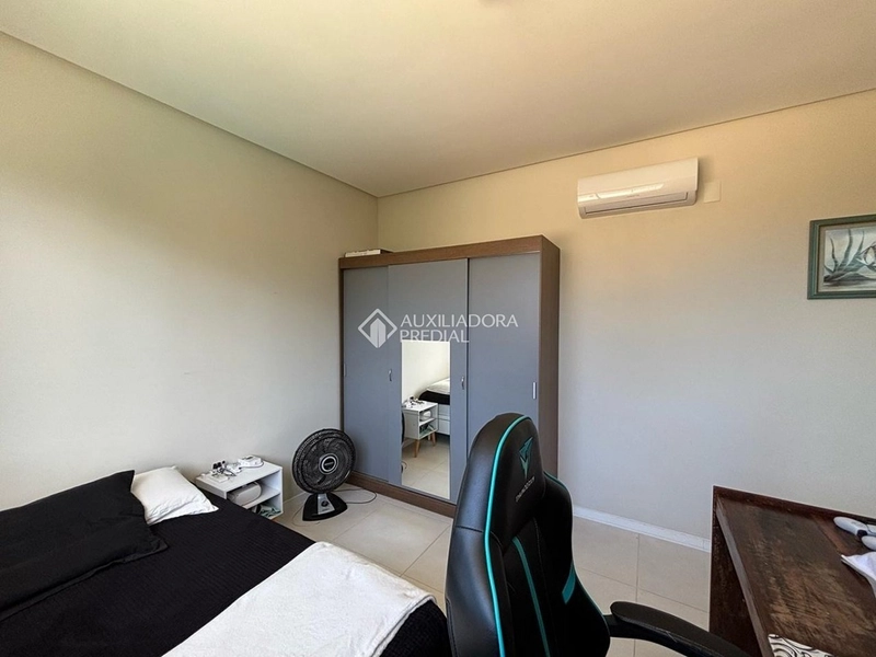 Casa semi mobiliada para aluguel em Florianópolis | 3 suítes | piscina privativa | alto padrão: 9ª foto da galeria de imagens do imóvel