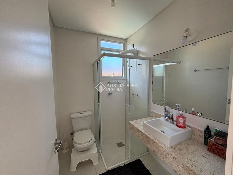 Casa semi mobiliada para aluguel em Florianópolis | 3 suítes | piscina privativa | alto padrão: 15ª foto da galeria de imagens do imóvel