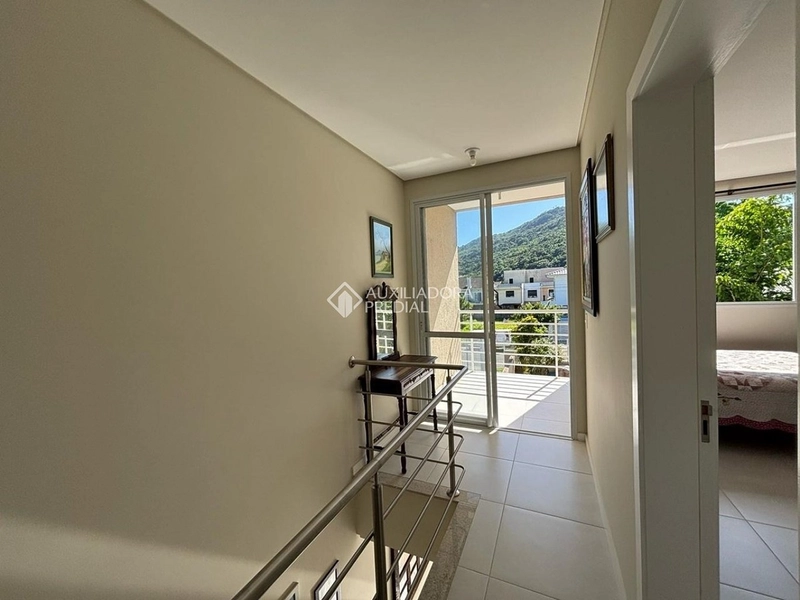 Casa semi mobiliada para aluguel em Florianópolis | 3 suítes | piscina privativa | alto padrão: 20ª foto da galeria de imagens do imóvel