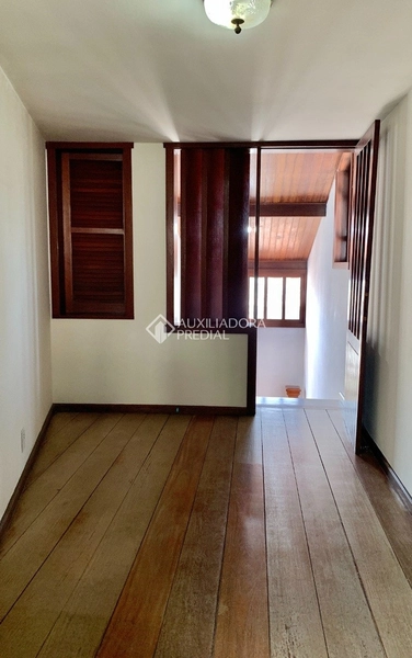 Casa com vista para o mar à venda em Itaguaçu | 406 m² construídos | Florianópolis: 20ª foto da galeria de imagens do imóvel