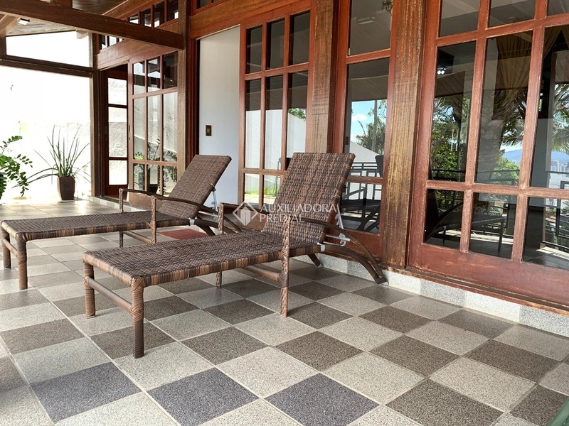 Casa com vista para o mar à venda em Itaguaçu | 406 m² construídos | Florianópolis: 9ª foto da galeria de imagens do imóvel