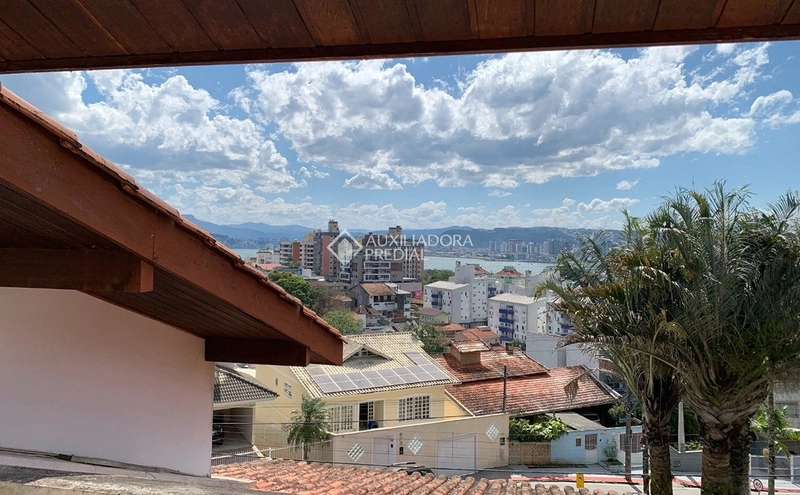 Casa com vista para o mar à venda em Itaguaçu | 406 m² construídos | Florianópolis: 33ª foto da galeria de imagens do imóvel