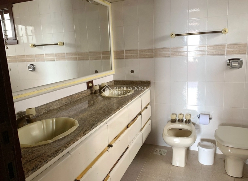 Casa com vista para o mar à venda em Itaguaçu | 406 m² construídos | Florianópolis: 34ª foto da galeria de imagens do imóvel