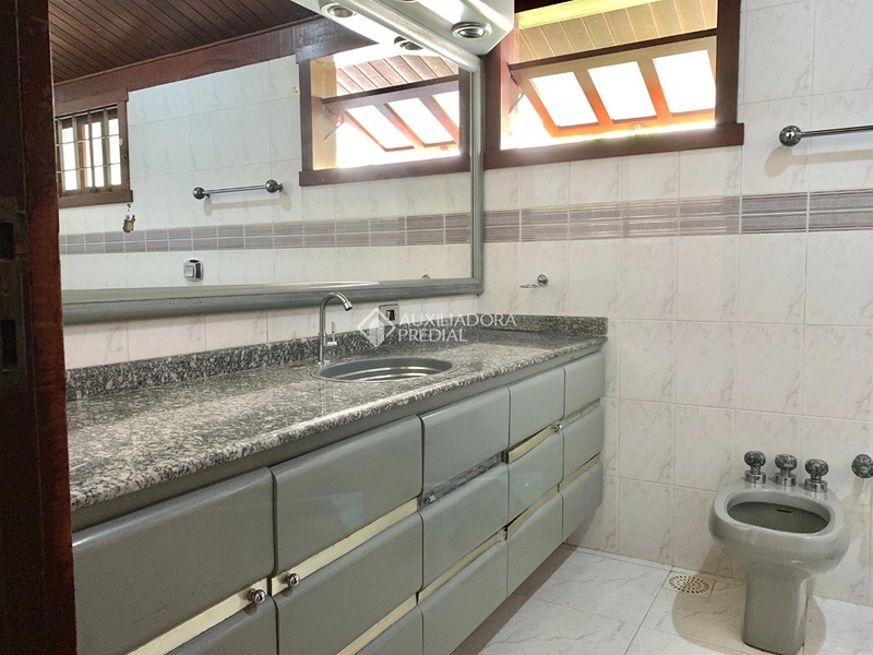 Casa com vista para o mar à venda em Itaguaçu | 406 m² construídos | Florianópolis: 27ª foto da galeria de imagens do imóvel