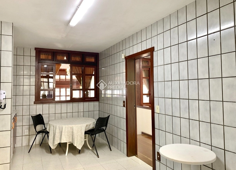 Casa com vista para o mar à venda em Itaguaçu | 406 m² construídos | Florianópolis: 13ª foto da galeria de imagens do imóvel