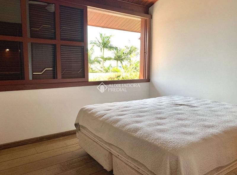 Casa com vista para o mar à venda em Itaguaçu | 406 m² construídos | Florianópolis: 31ª foto da galeria de imagens do imóvel