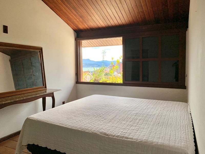 Casa com vista para o mar à venda em Itaguaçu | 406 m² construídos | Florianópolis: 25ª foto da galeria de imagens do imóvel