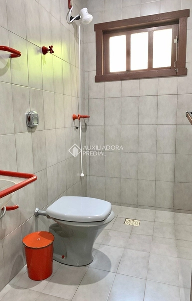 Casa com vista para o mar à venda em Itaguaçu | 406 m² construídos | Florianópolis: 40ª foto da galeria de imagens do imóvel