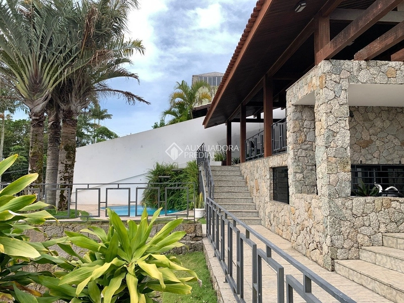 Casa com vista para o mar à venda em Itaguaçu | 406 m² construídos | Florianópolis: 44ª foto da galeria de imagens do imóvel