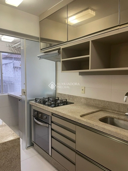 Apartamento 2 dormitórios no Centro de Florianópolis – vaga de garagem e condomínio completo: 7ª foto da galeria de imagens do imóvel