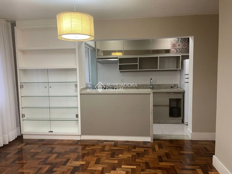 Apartamento 2 dormitórios no Centro de Florianópolis – vaga de garagem e condomínio completo: 5ª foto da galeria de imagens do imóvel