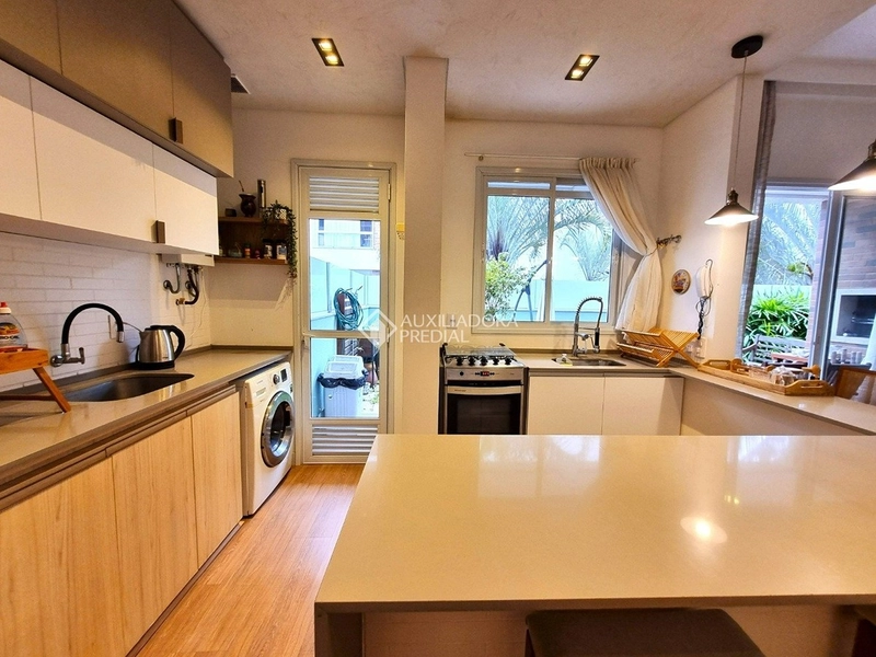 Apartamento Garden mobiliado à venda | 2 dormitórios | Quintal com deck | Próximo à praia: 8ª foto da galeria de imagens do imóvel