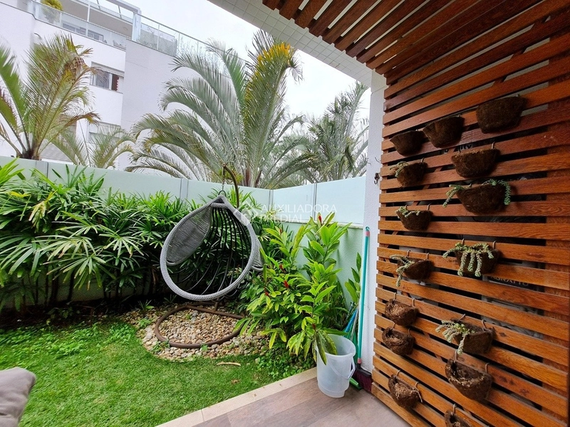 Apartamento Garden mobiliado à venda | 2 dormitórios | Quintal com deck | Próximo à praia: 23ª foto da galeria de imagens do imóvel