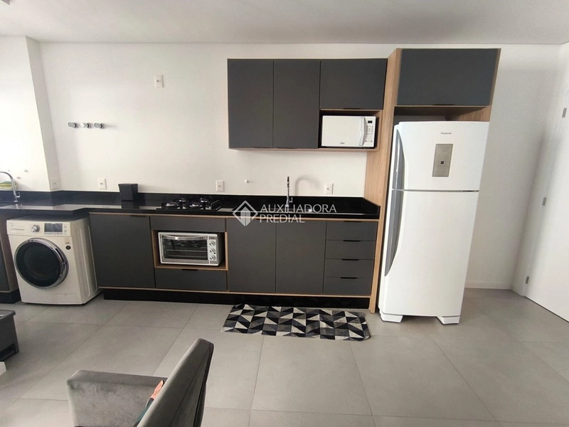 Apartamento Novo para Locação no Ribeirão da Ilha - 2 Quartos, Piscina e Academia Próximo às Praias: 15ª foto da galeria de imagens do imóvel