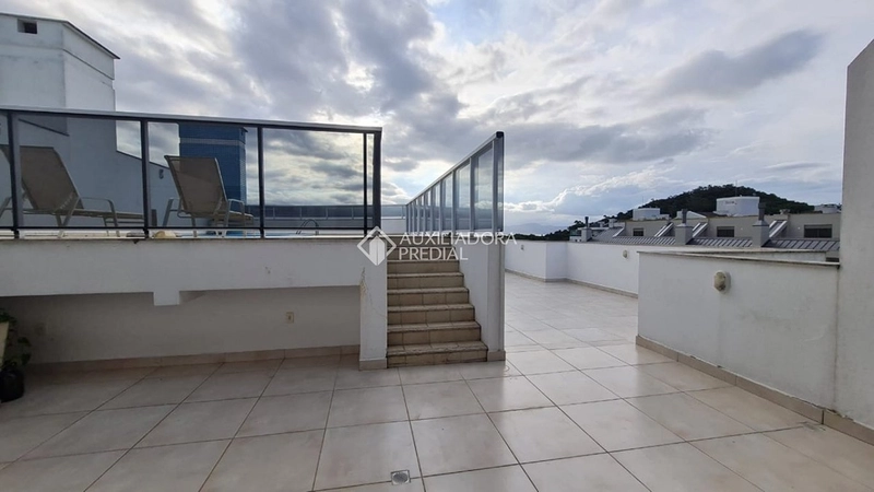 Cobertura plana com vista para o pôr do sol à venda no João Paulo | 275 m² | Florianópolis: 3ª foto da galeria de imagens do imóvel