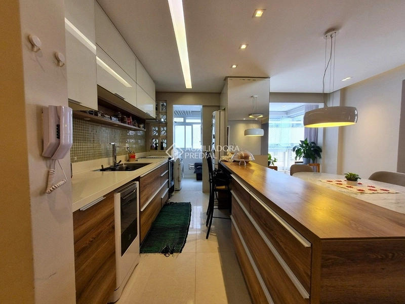 Apartamento à venda na Trindade | 3 dormitórios | 2 vagas | Próximo à UFSC: 5ª foto da galeria de imagens do imóvel