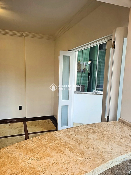 Apartamento à venda no bairro Agronômica em Florianópolis | 3 dormitórios | Próximo à Beira-Mar Norte: 12ª foto da galeria de imagens do imóvel