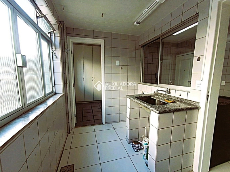 Apartamento à venda no bairro Agronômica em Florianópolis | 3 dormitórios | Próximo à Beira-Mar Norte: 23ª foto da galeria de imagens do imóvel