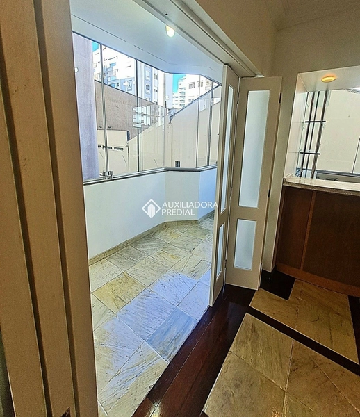 Apartamento à venda no bairro Agronômica em Florianópolis | 3 dormitórios | Próximo à Beira-Mar Norte: 13ª foto da galeria de imagens do imóvel